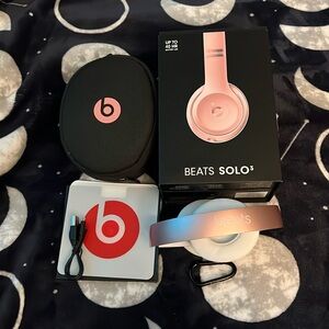 Beats Solo 3 Rose Gold